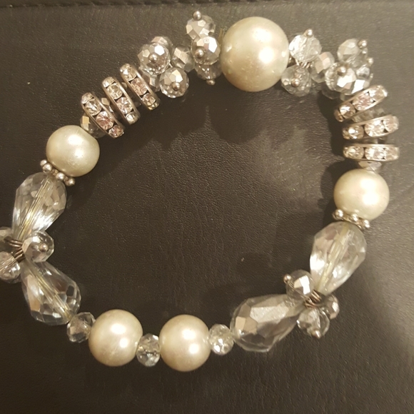 Jewelry - Picture 2 of 7